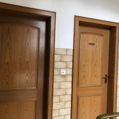 Gaestehaus Hotel Wilms Köln Kültér fotó