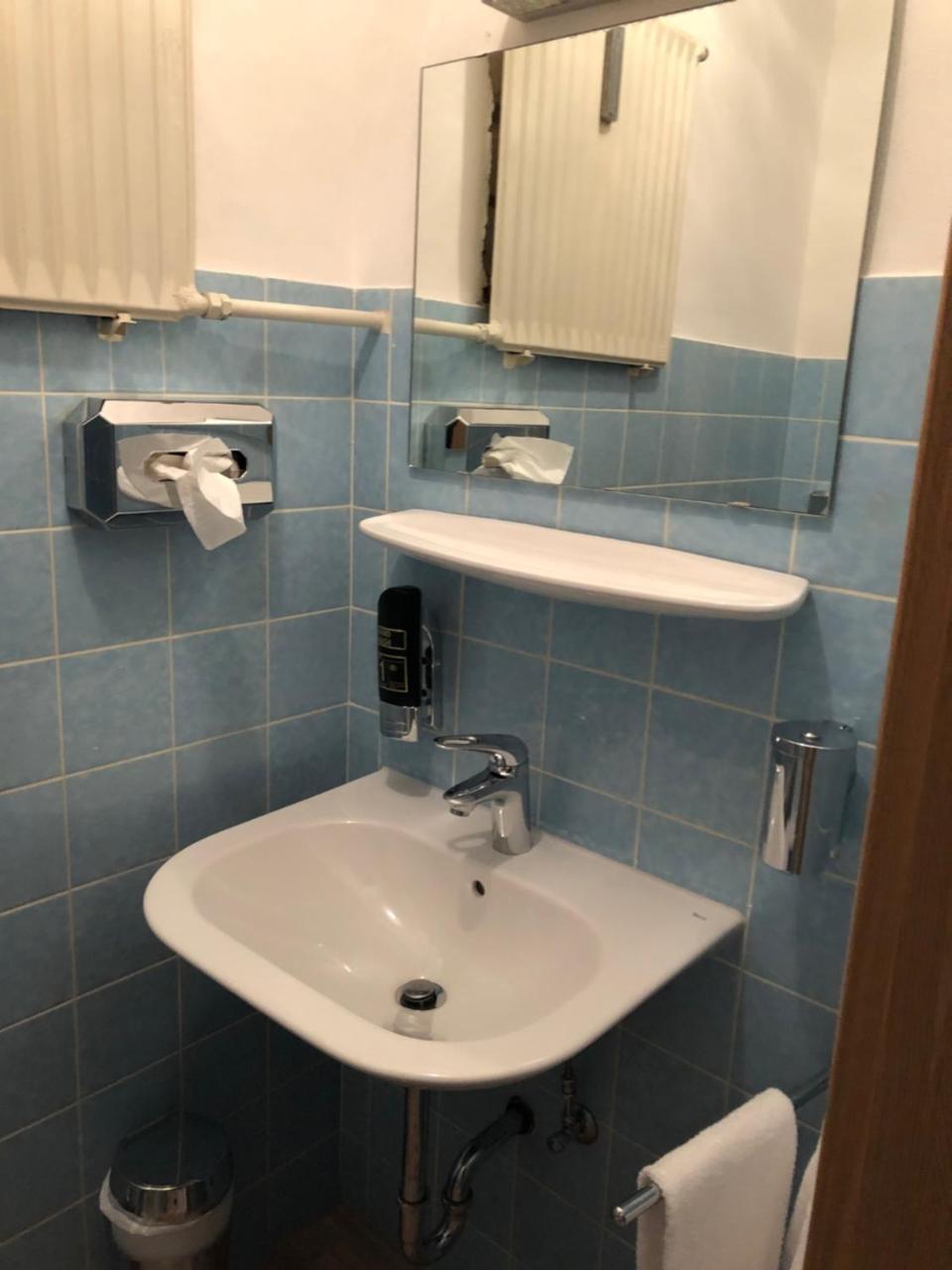 Gaestehaus Hotel Wilms Köln Kültér fotó